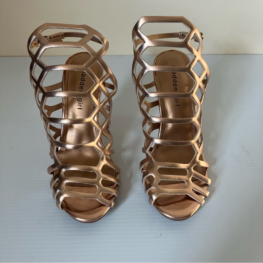 Madden Girl Directt Rose Gold Caged Heeled Sandals size 6 - Picture 2 of 10